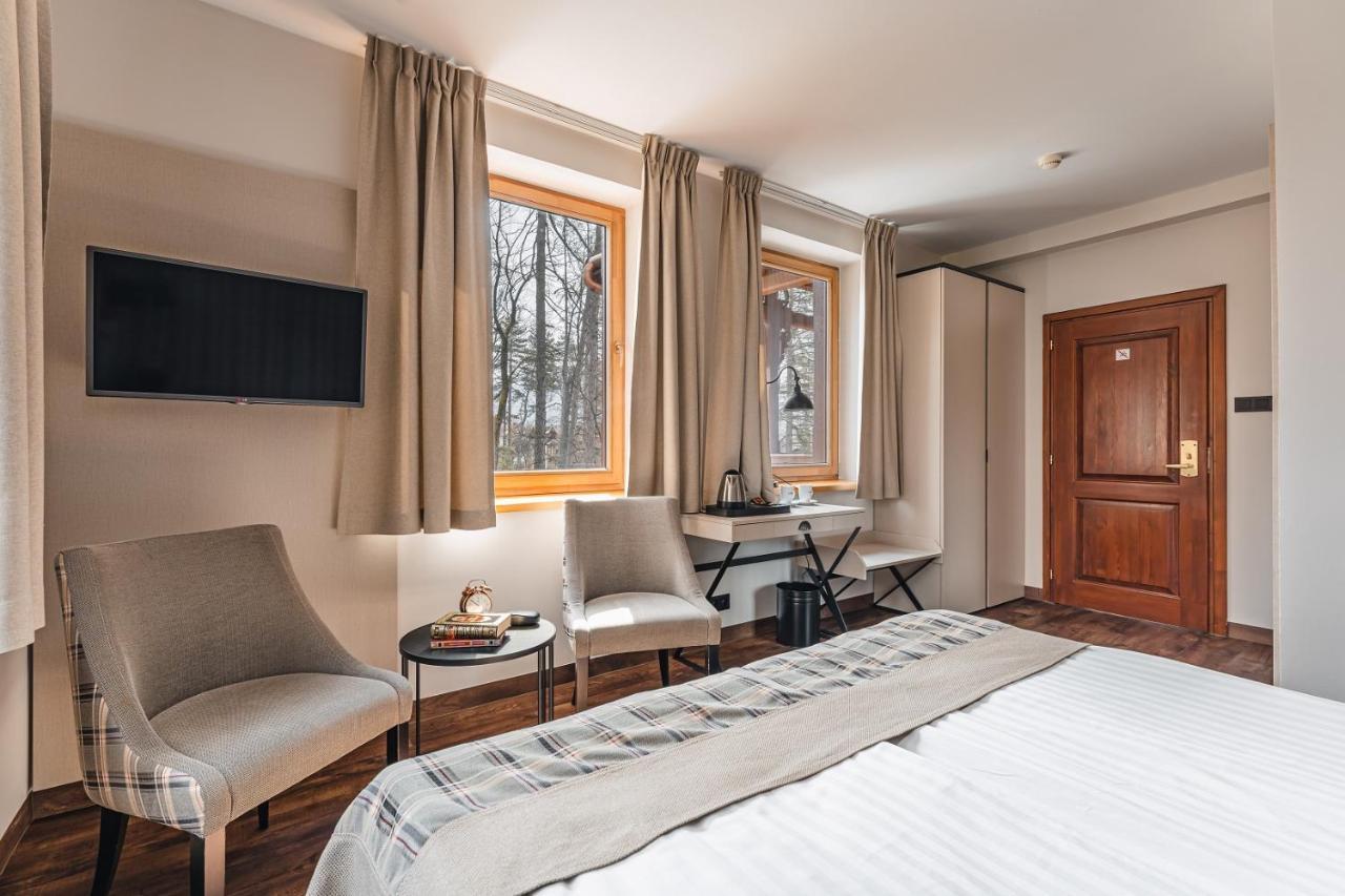 שצ'בניצה Hotel Batory מראה חיצוני תמונה