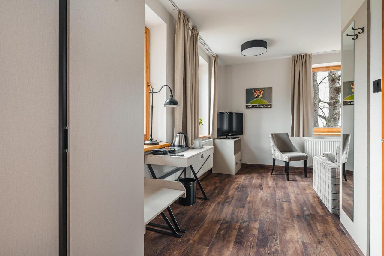 שצ'בניצה Hotel Batory מראה חיצוני תמונה