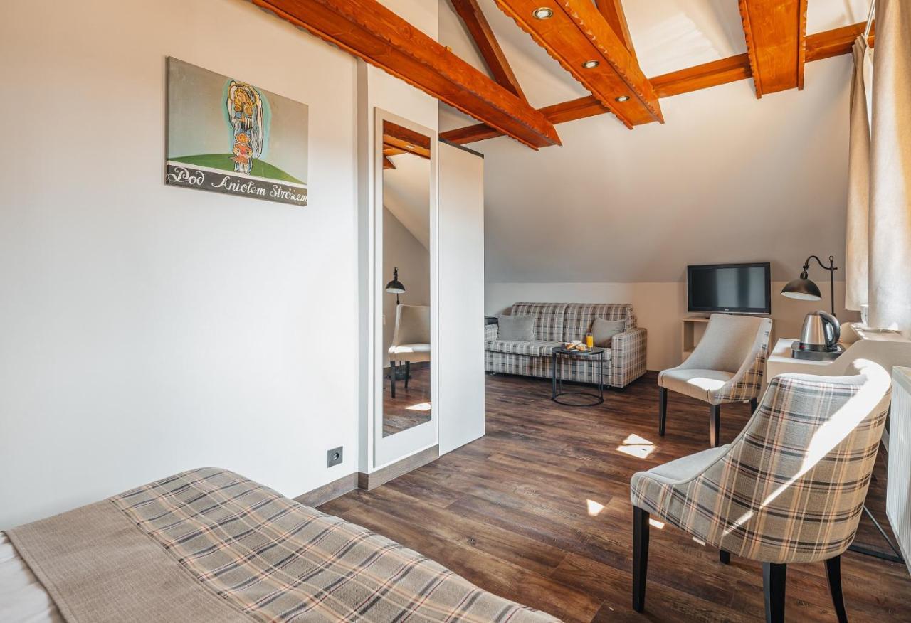 שצ'בניצה Hotel Batory מראה חיצוני תמונה