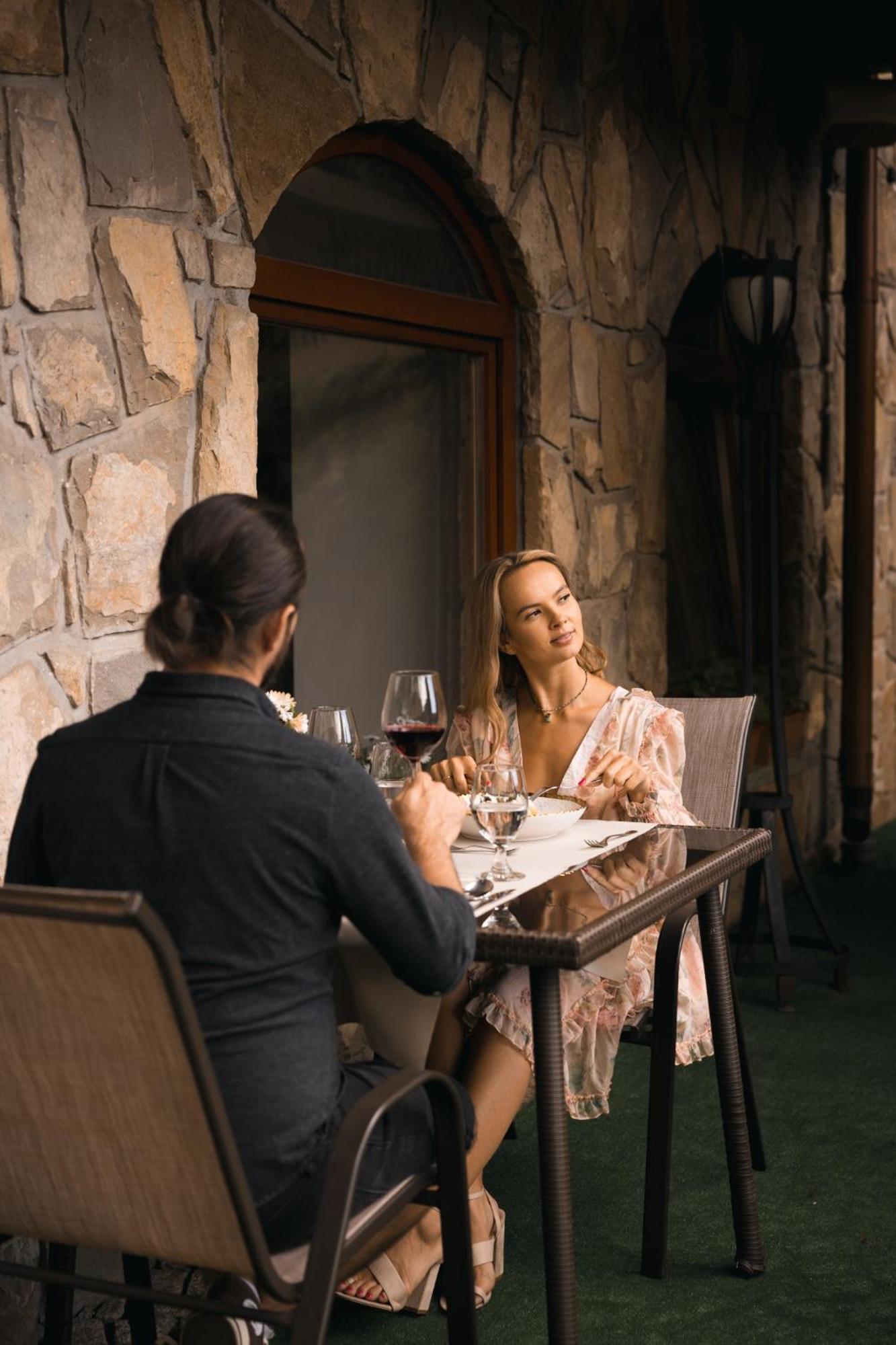 שצ'בניצה Hotel Batory מראה חיצוני תמונה